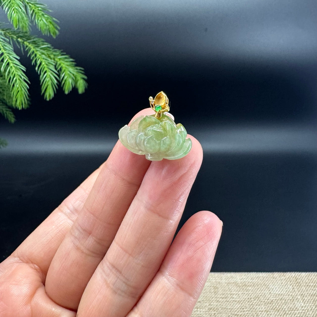 Natural 18K Yellow Gold Burmese Yellow Green Jadeite Jade Lotus Flower Pendant