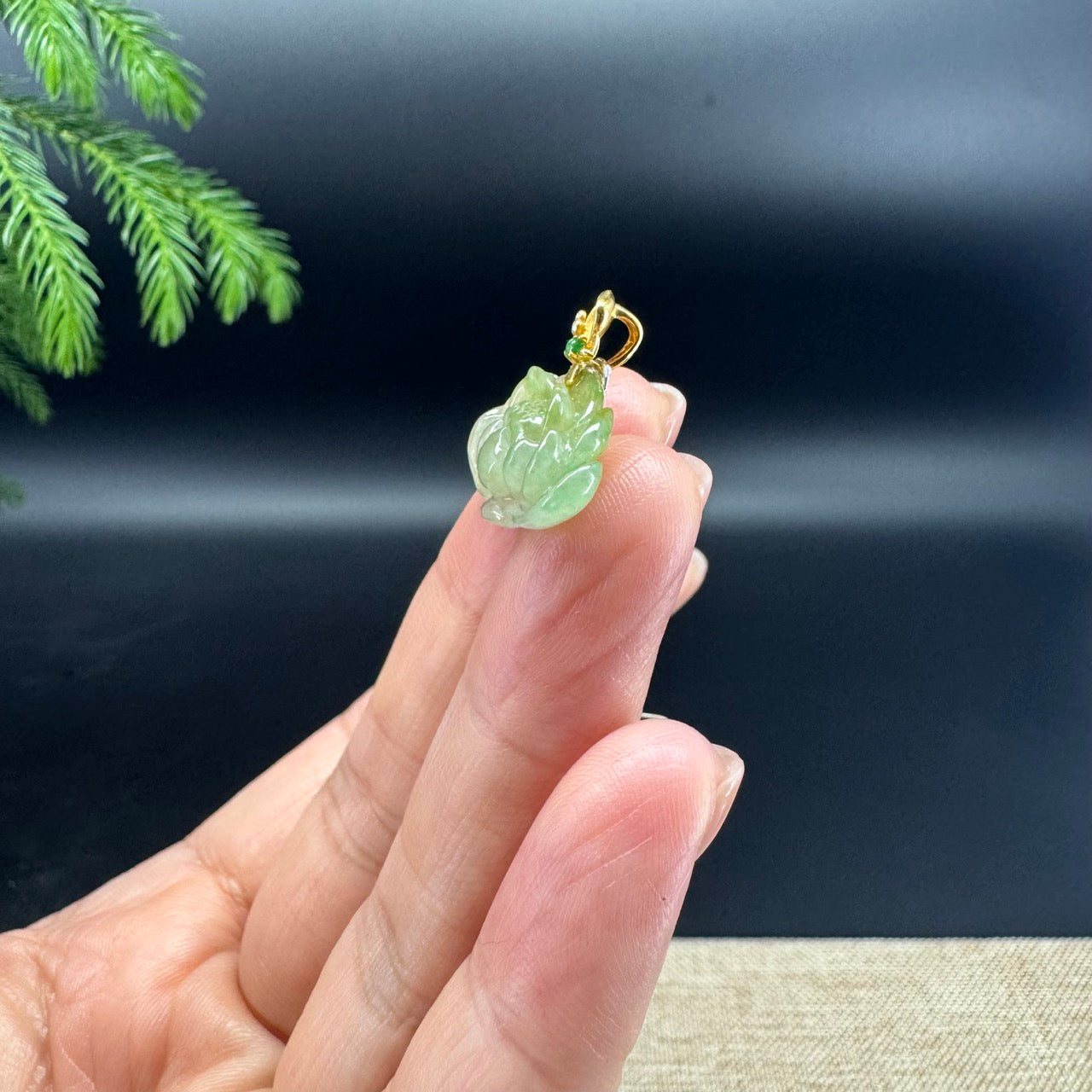 Natural 18K Yellow Gold Burmese Yellow Green Jadeite Jade Lotus Flower Pendant
