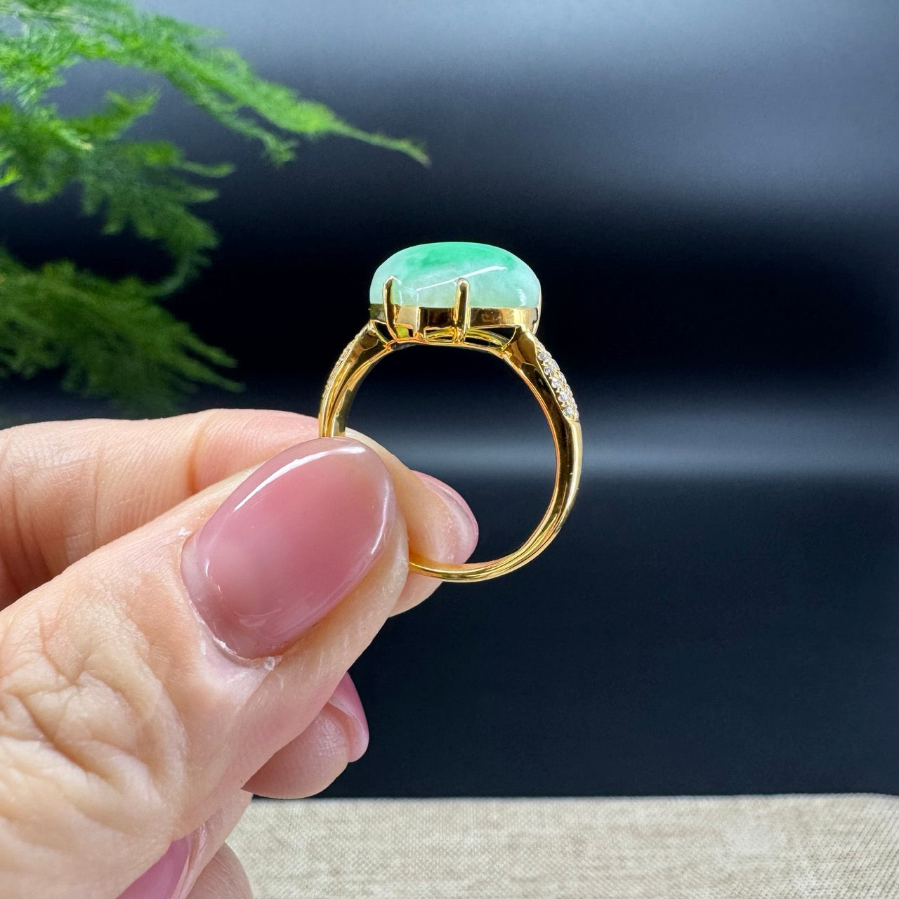 RealJade® 18K Yellow Gold Spicy Green Jadeite Jade Heart Shape Ring With Diamonds