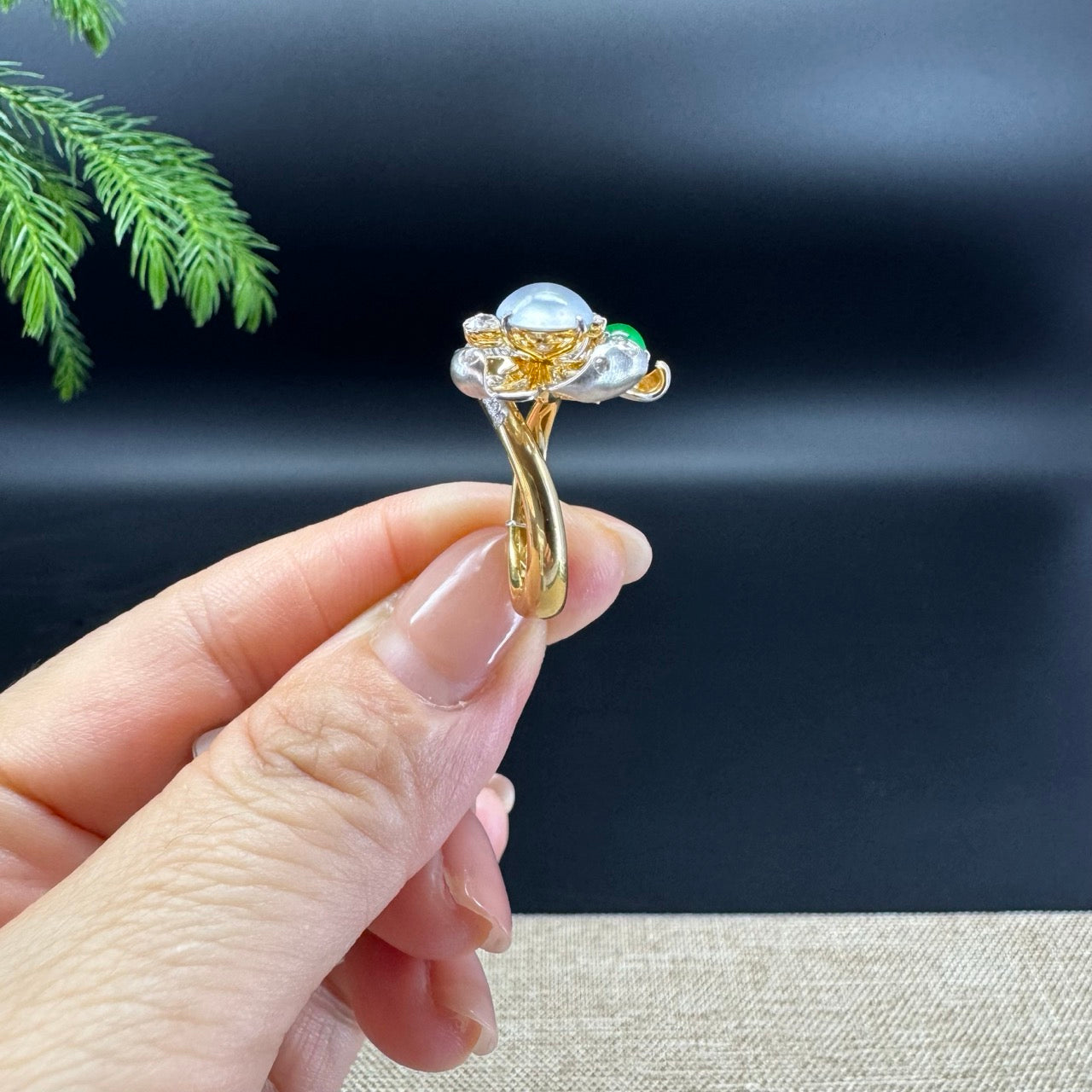 RealJade®  18K Yellow Gold Flower Multicolors Jadeite Jade Diamonds Ring