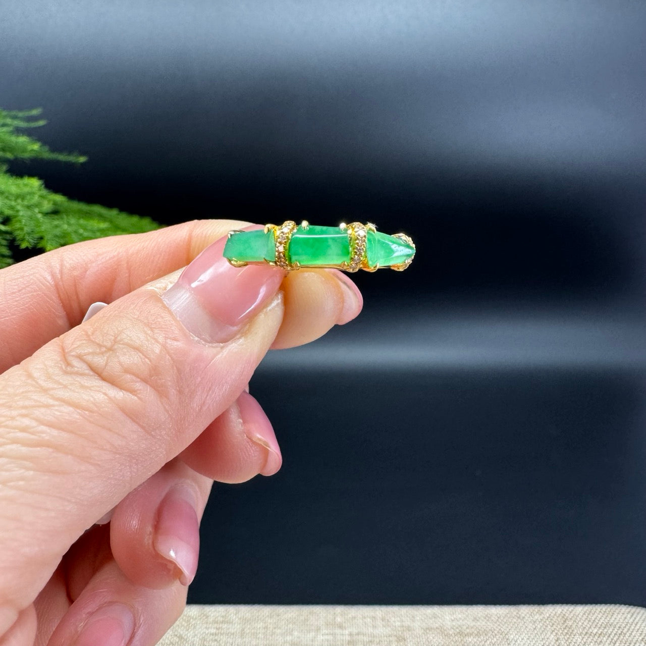 RealJade® 18K Yellow Gold Spicy Green Jadeite Jade Bamboo Ring