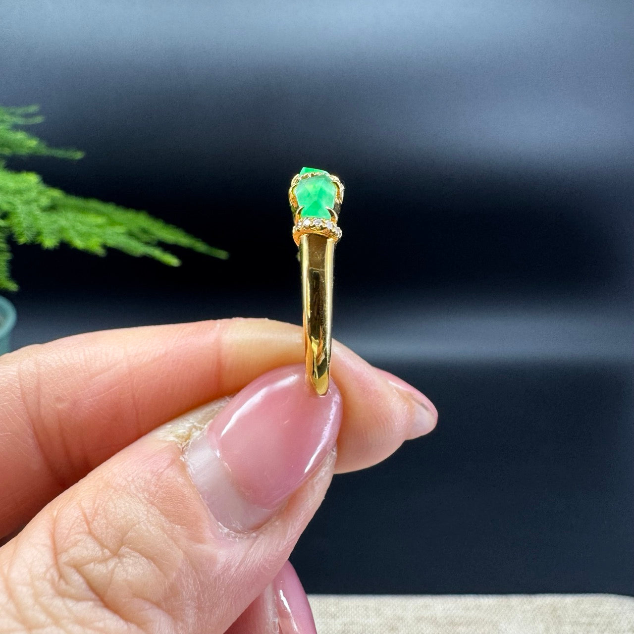 RealJade® 18K Yellow Gold Spicy Green Jadeite Jade Bamboo Ring