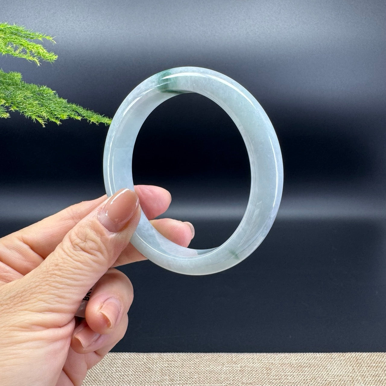 Genuine Burmese Green Jade Jadeite Bangle Bracelet ( 59.5mm )