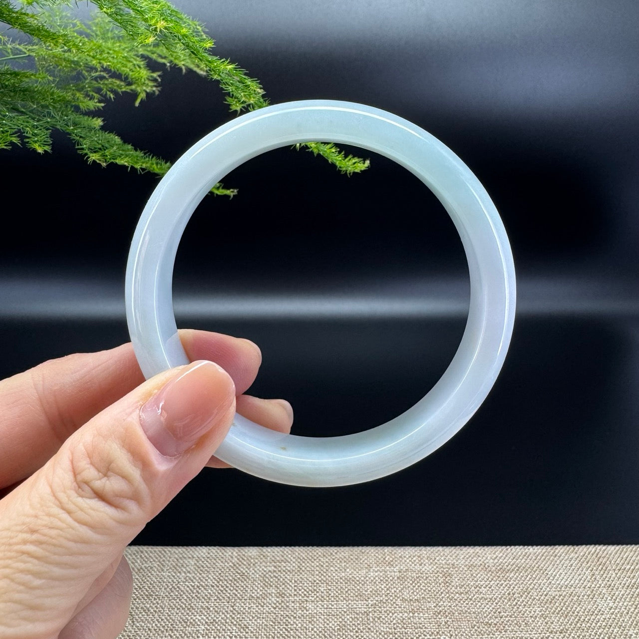 Genuine Burmese Green Jade Jadeite Bangle Bracelet ( 59.6mm )