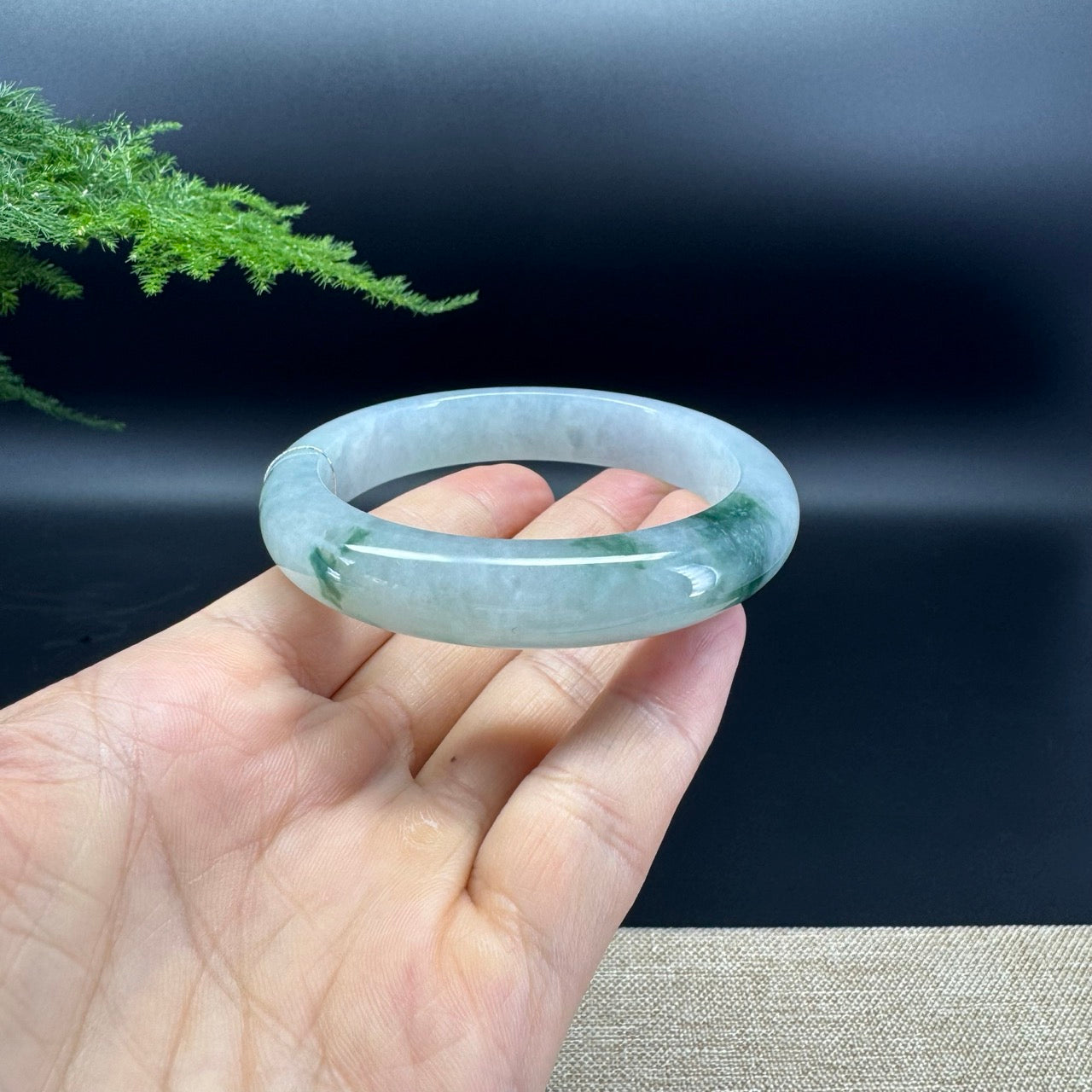 Genuine Burmese Green Jade Jadeite Bangle Bracelet ( 58.3mm )