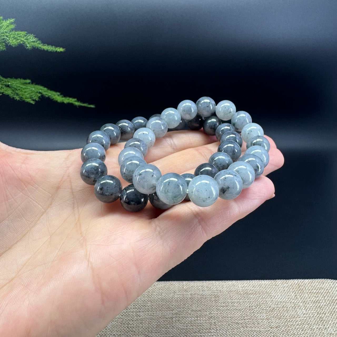 Natural Jadeite Jade Round Black Beads Bracelet ( 10 mm )