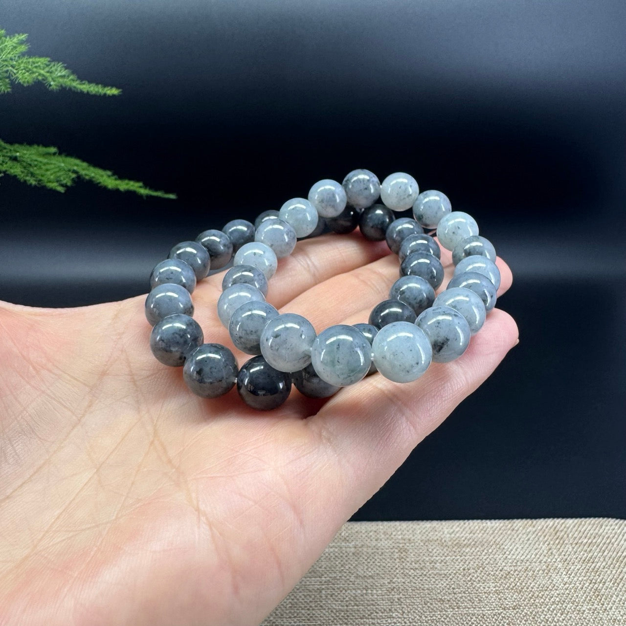 Natural Jadeite Jade Round Black Beads Bracelet ( 10 mm )
