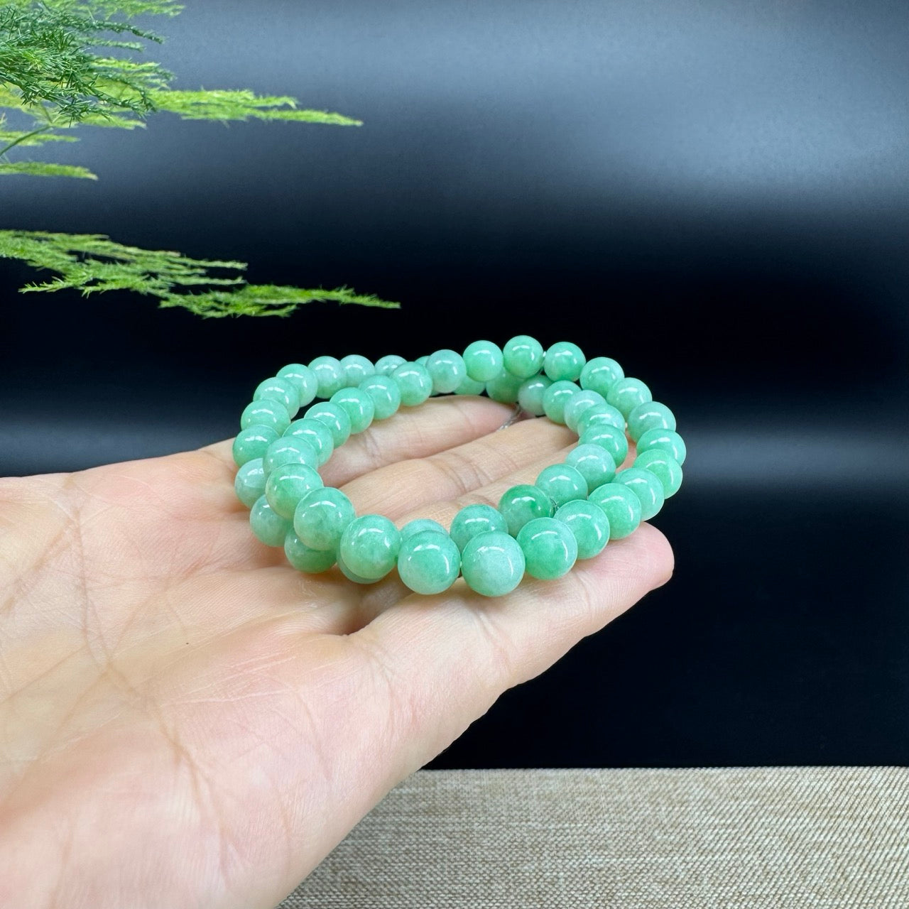 RealJade® Co. Genuine Jadeite Jade Round Apple Green Beads Bracelet (7.5mm)