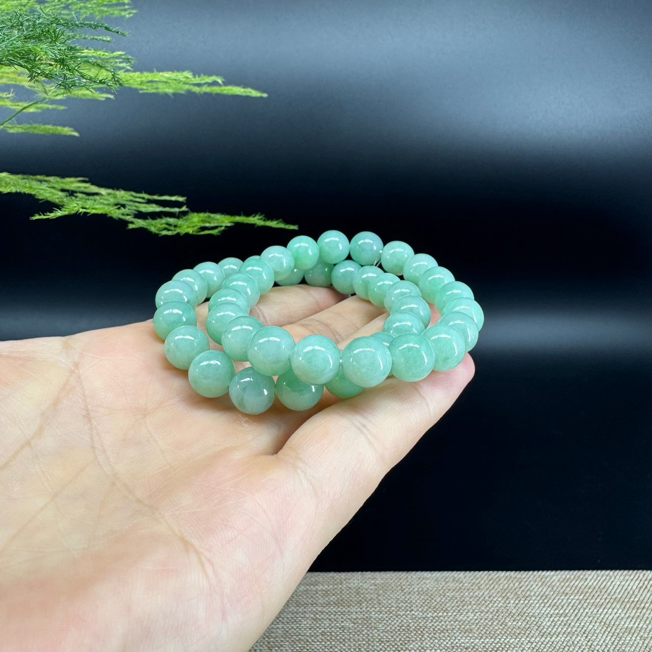 Jadeite Jade 9 mm Round  Apple Green Beads Bracelet ( 9.2mm )