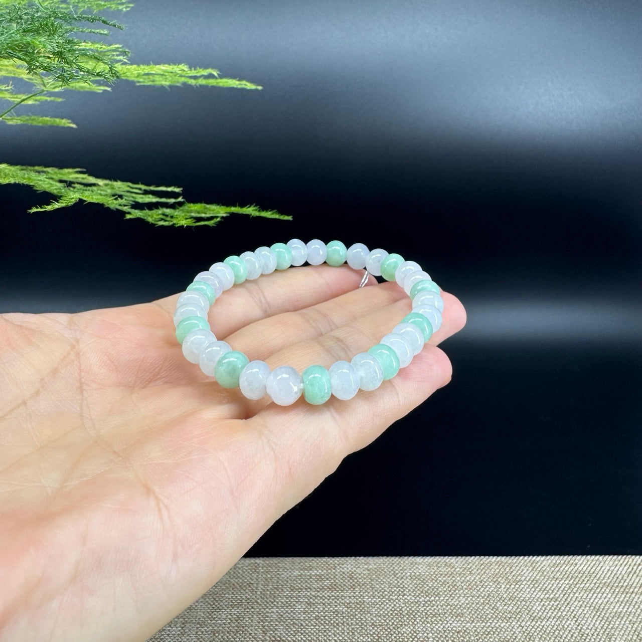 "Lucky coin" KouKou Jadeite Jade Icy Green Beads Bracelet ( 7mm )