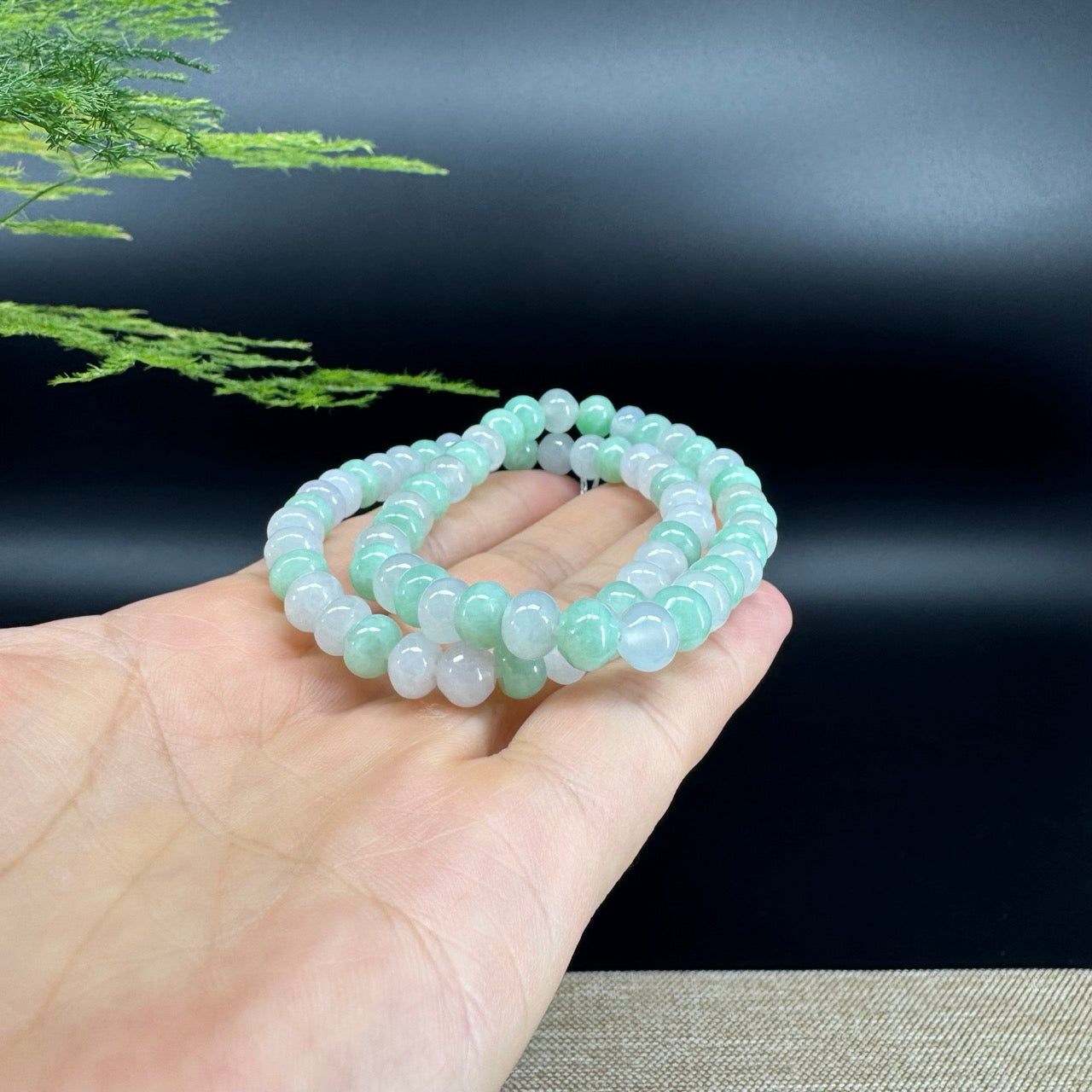"Lucky coin" KouKou Jadeite Jade Icy Green Beads Bracelet ( 7mm )