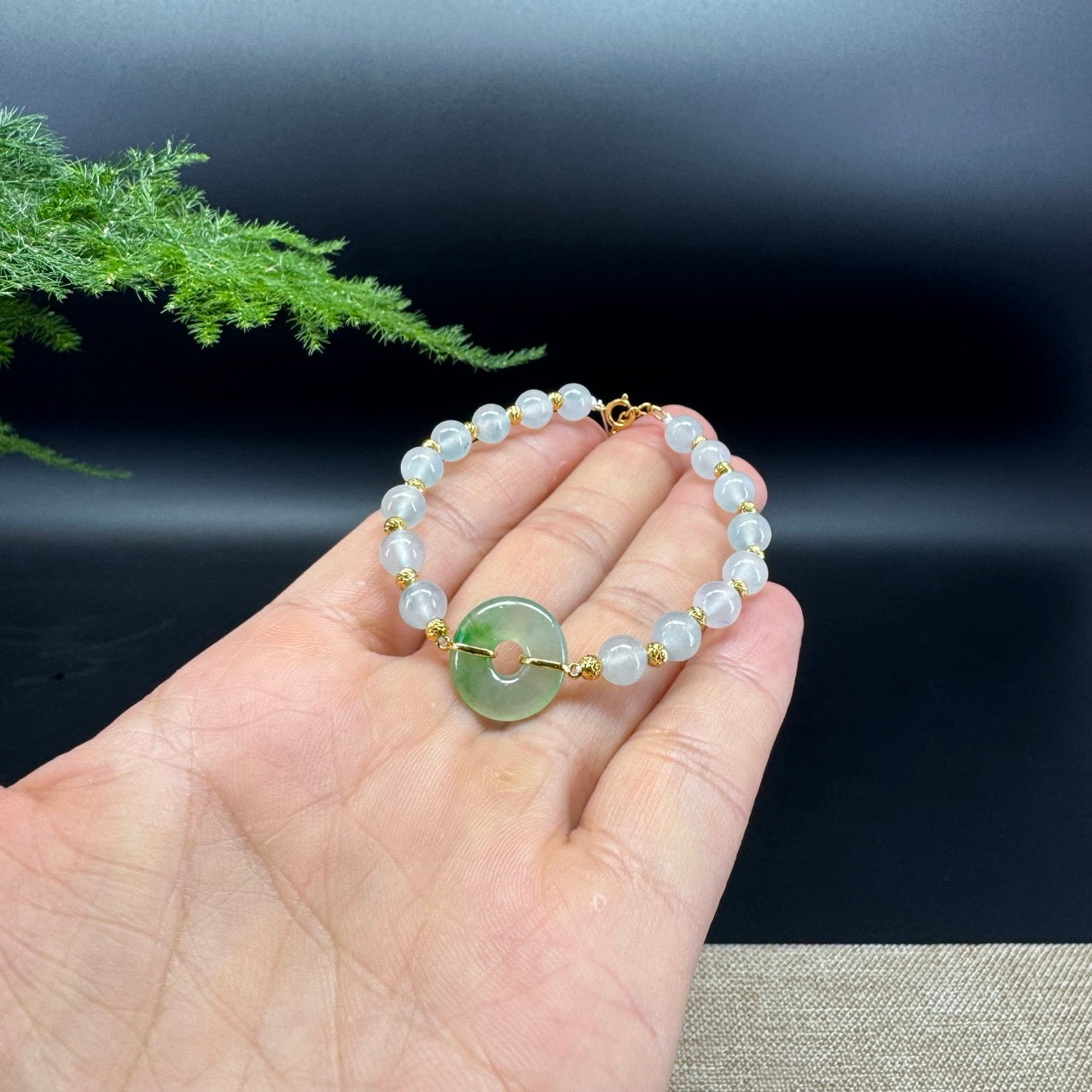 18K Yellow Gold Money Beads With Green Koukou & Icy White Beads Bracelet (6mm)