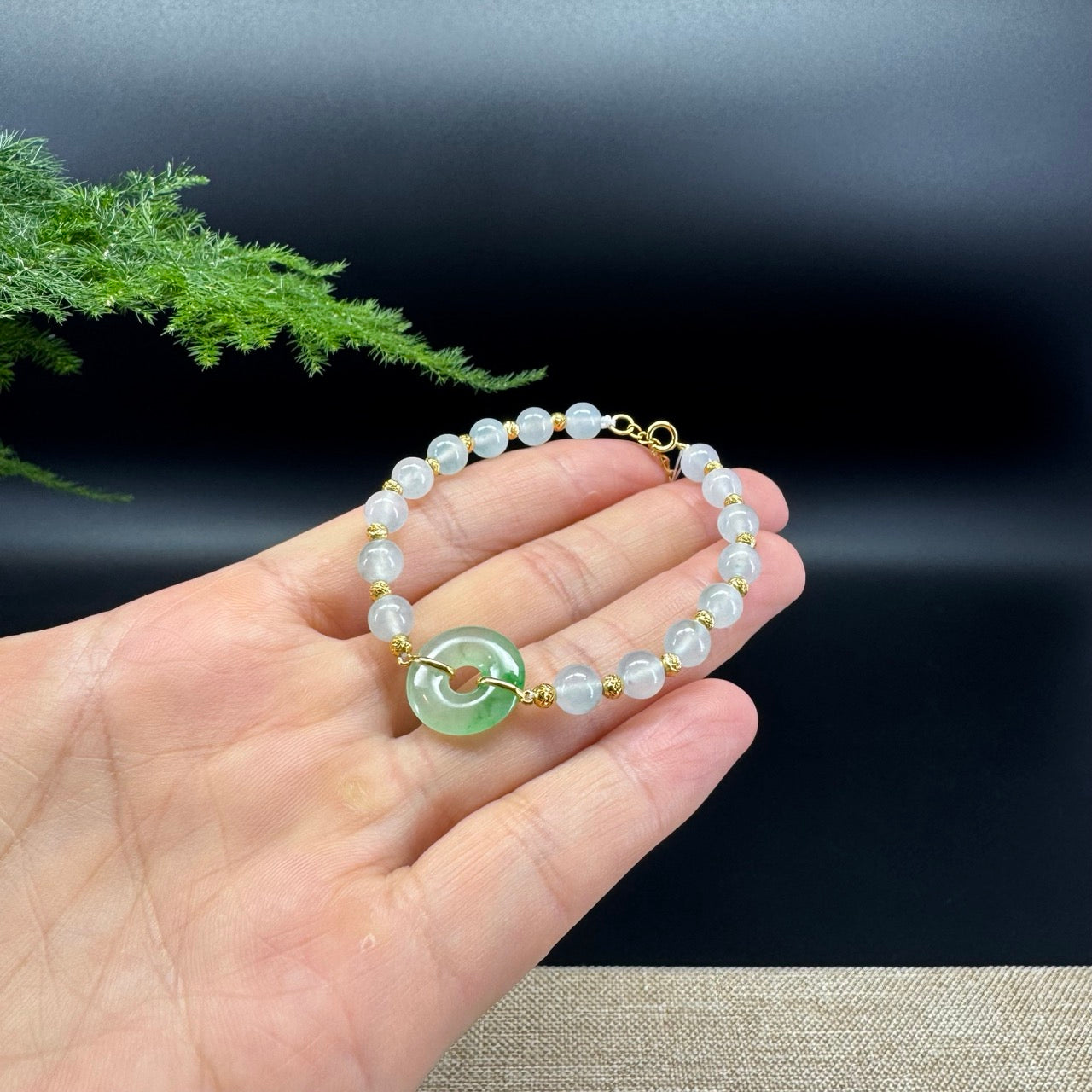 18K Yellow Gold Money Beads With Green Koukou & Icy White Beads Bracelet (6mm)