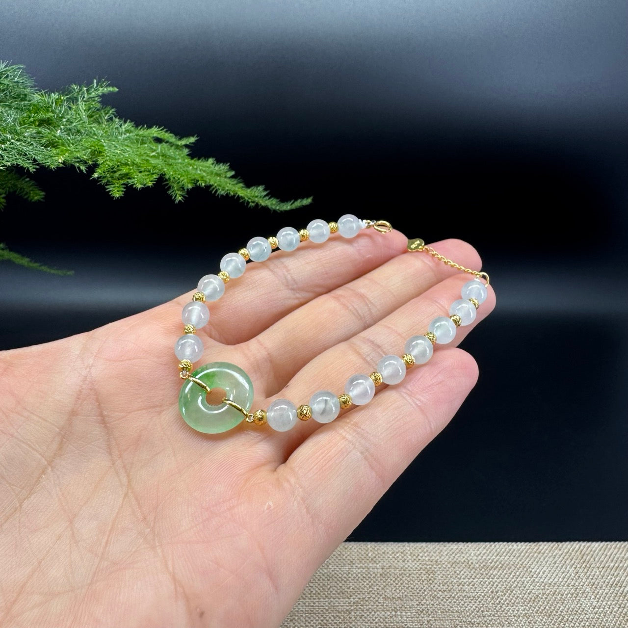 18K Yellow Gold Money Beads With Green Koukou & Icy White Beads Bracelet (6mm)