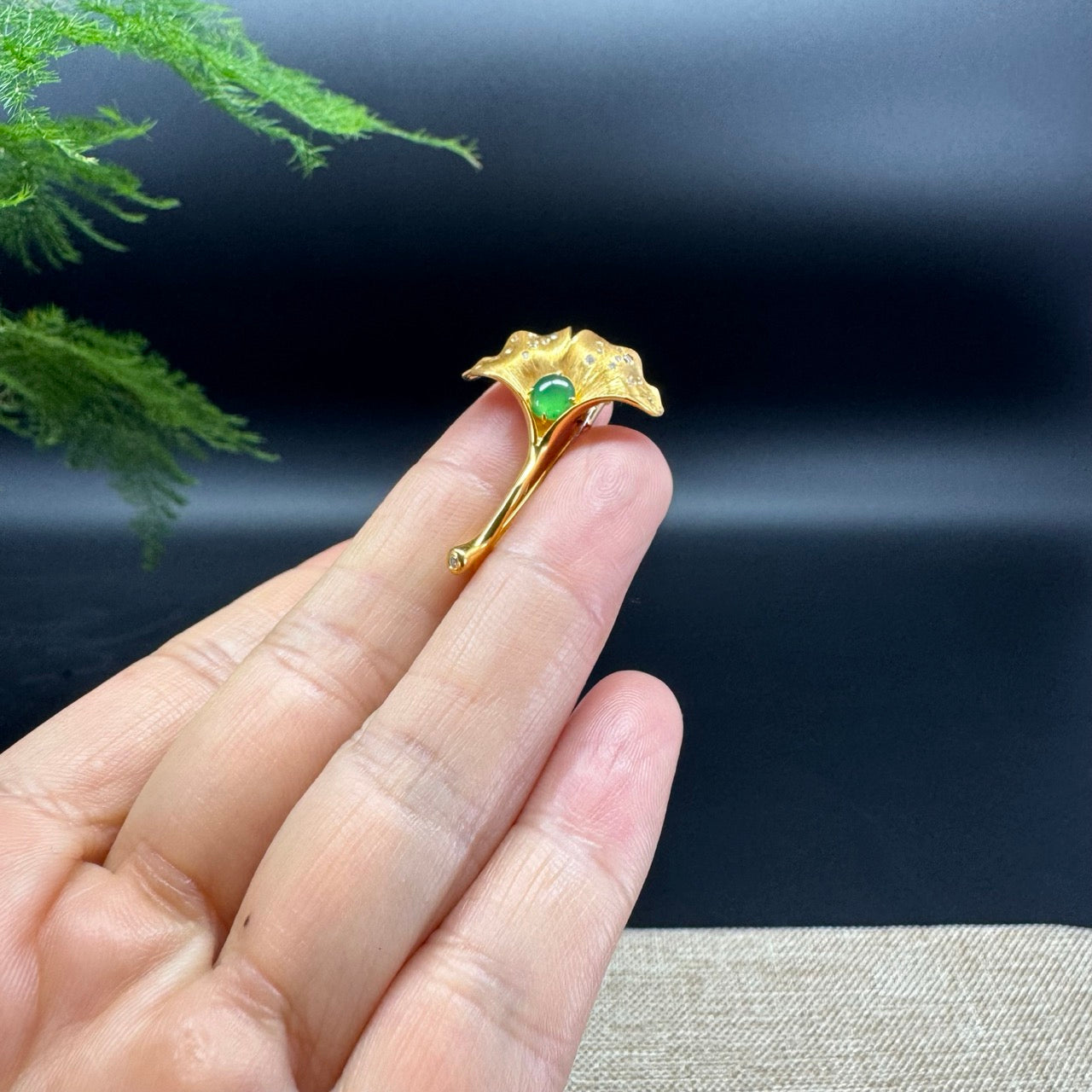RealJade® "Ginkgo Leaf" 18K Yellow Gold Green Jadeite Jade Classic Brooch With Diamonds