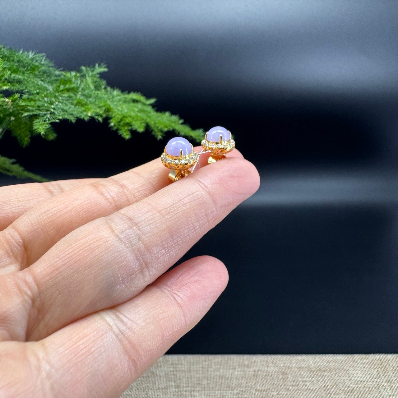 RealJade® 18k Yellow Gold Lavender Jadeite Jade Round Stud Earrings With Diamonds
