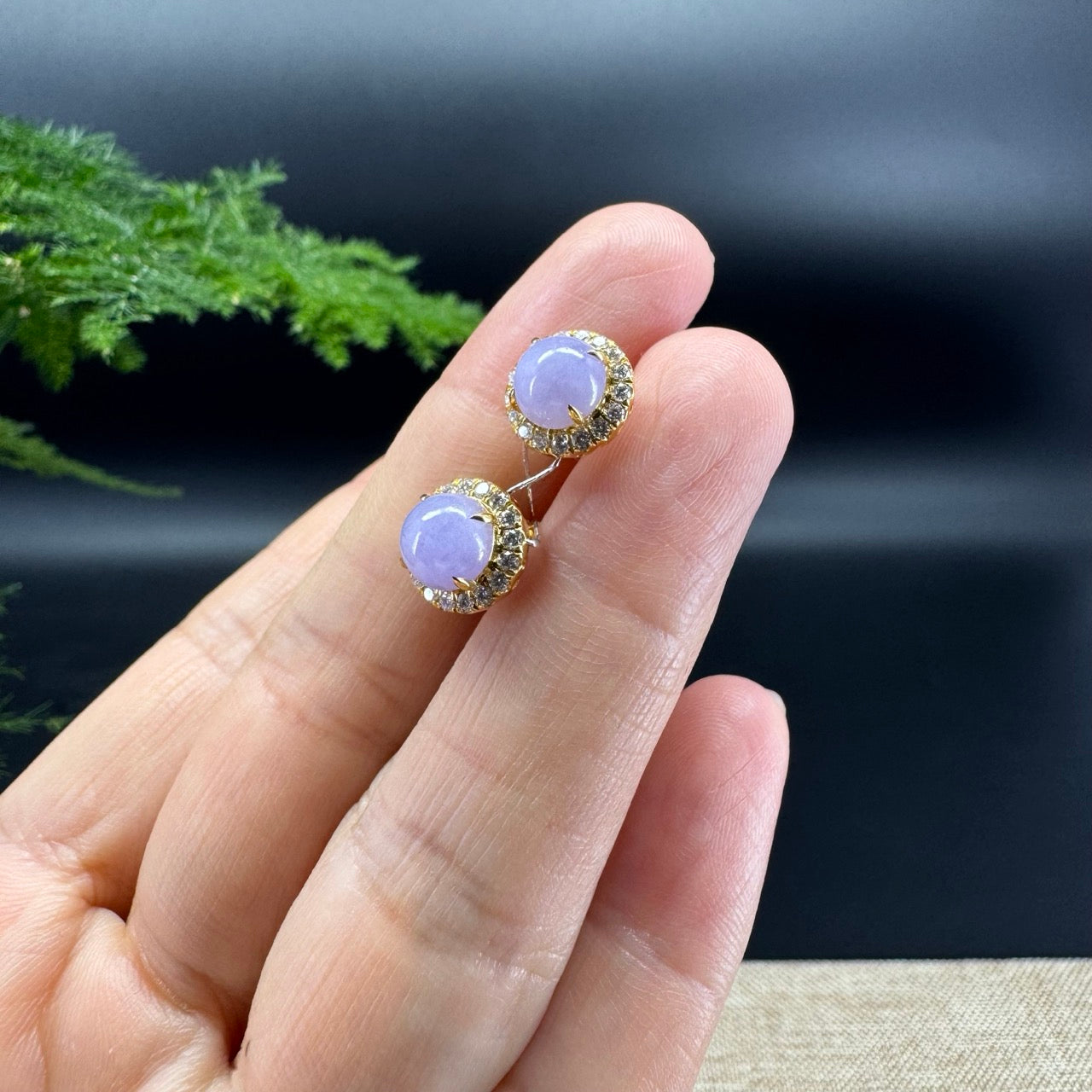 RealJade® 18k Yellow Gold Lavender Jadeite Jade Round Stud Earrings With Diamonds
