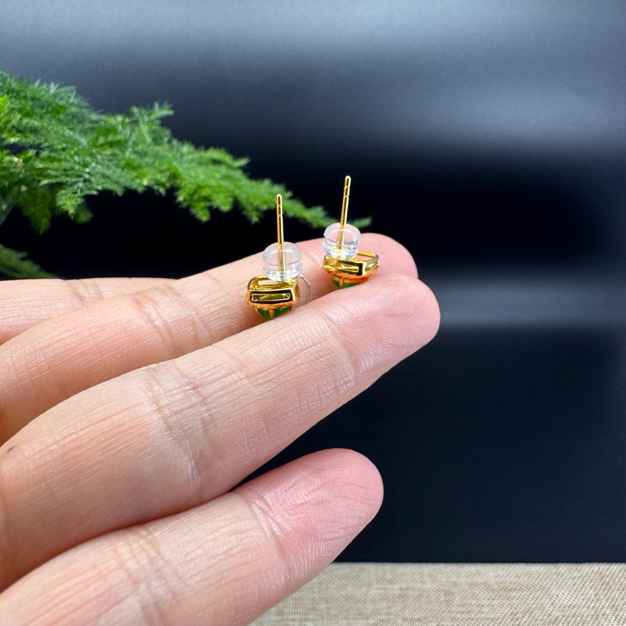 18k Yellow Gold Imperial Green Jadeite Jade Stud Earrings With Diamonds
