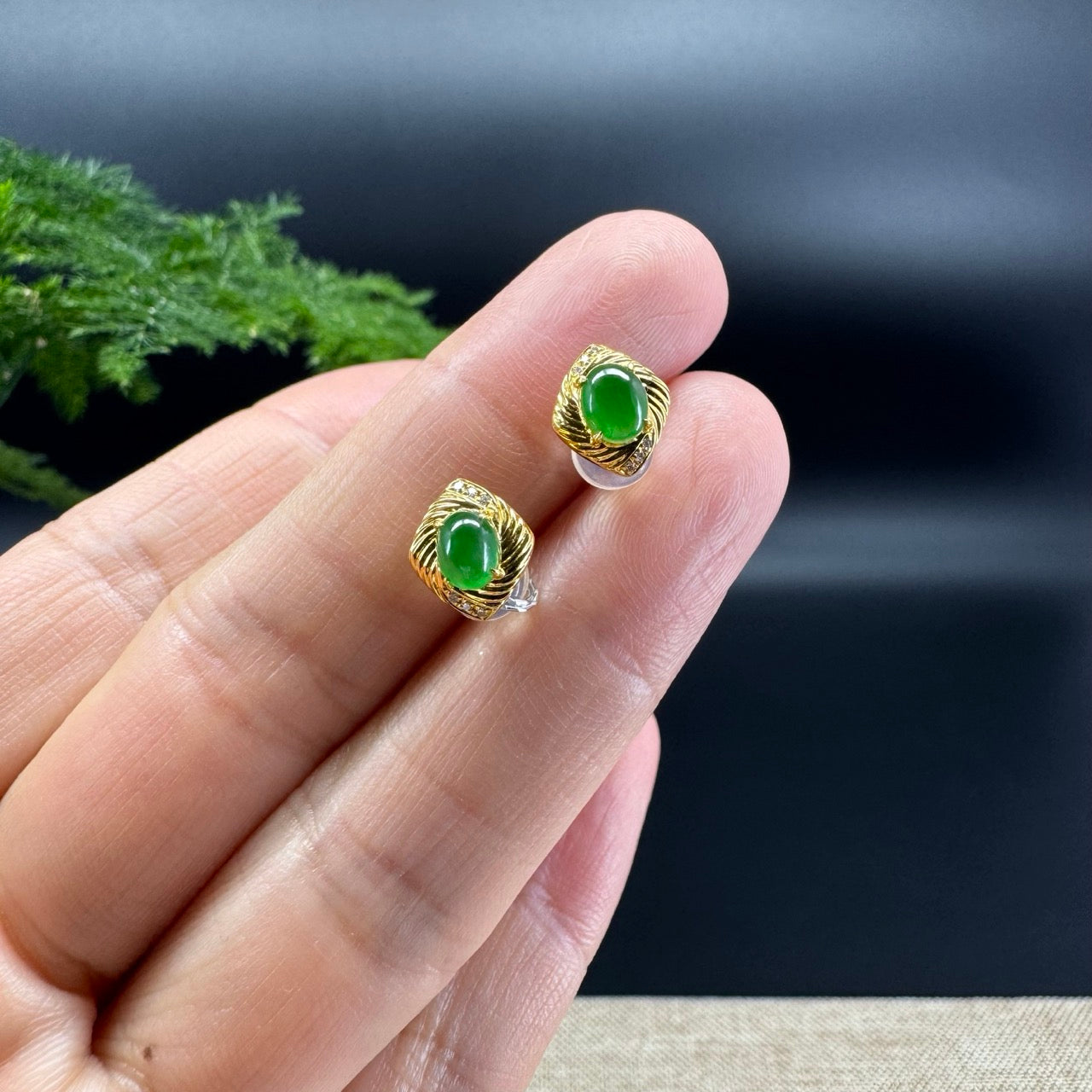 18k Yellow Gold Imperial Green Jadeite Jade Stud Earrings With Diamonds