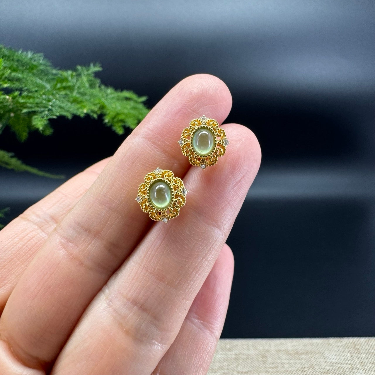 RealJade® 18k Yellow Gold Apple Green Jadeite Jade 'Sunflower' Stud  Earrings