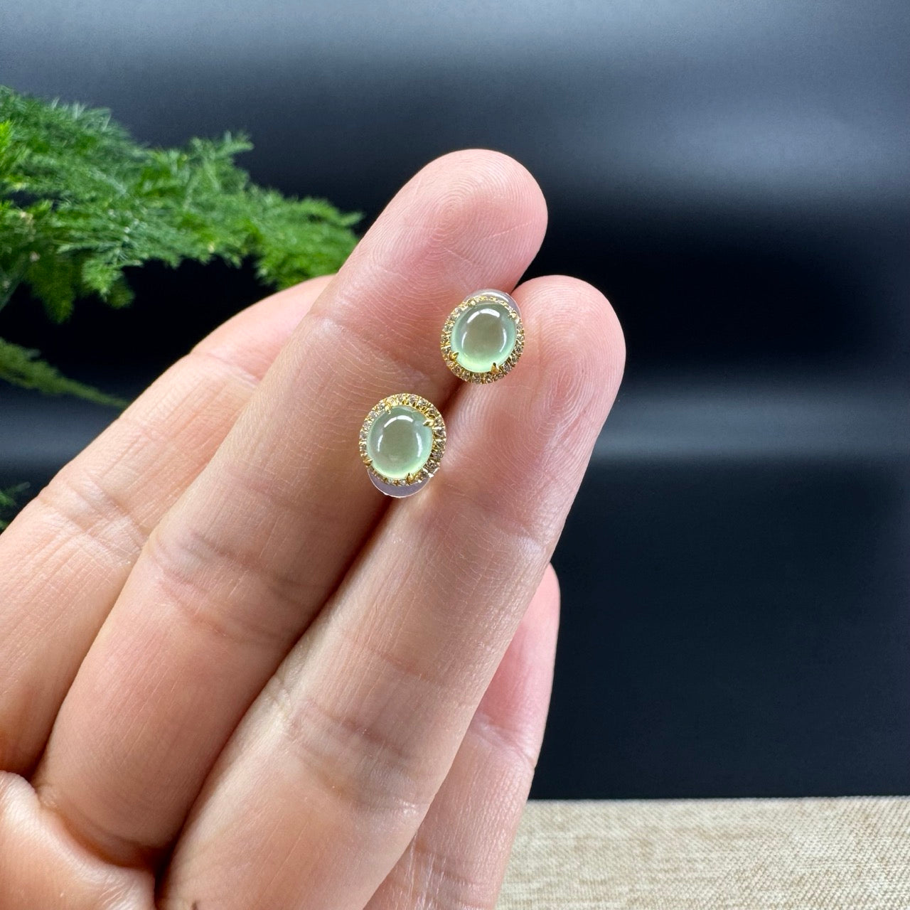 RealJade® 18k Yellow Gold Apple Green Jadeite Jade Round Stud Earrings With Diamonds