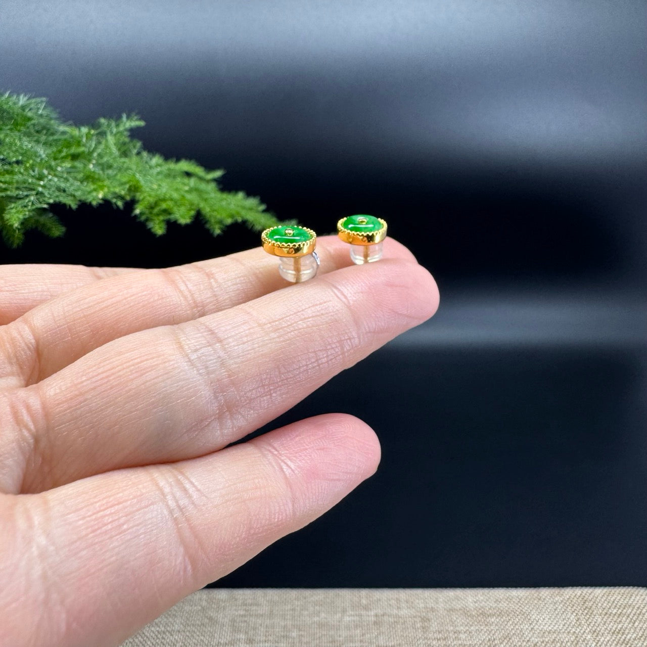 RealJade® 18k Yellow Gold Classic Real Imperial Green Jade Round Stud Earrings