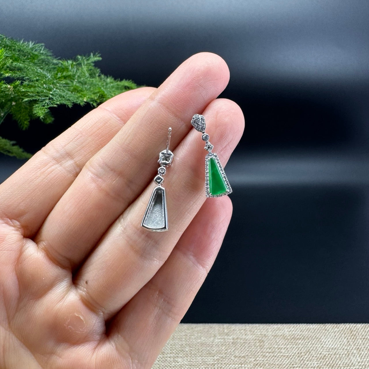 18k White Gold Genuine Imperial Green Jadeite Jade Stud Earrings With Diamonds