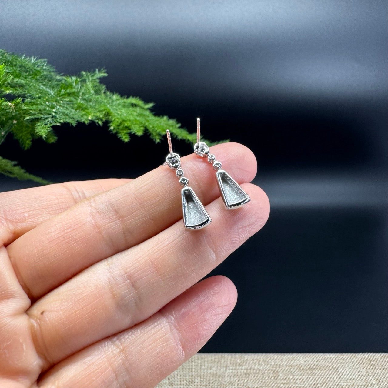 18k White Gold Genuine Imperial Green Jadeite Jade Stud Earrings With Diamonds