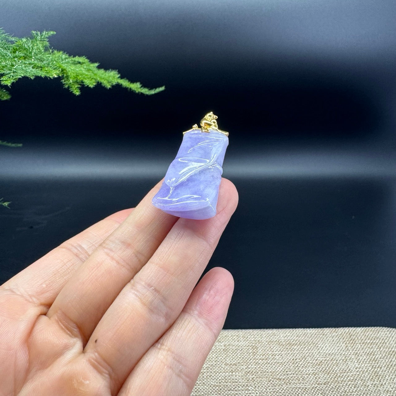 18k Yellow Gold Genuine Burmese Jadeite Bamboo Pendant Necklace