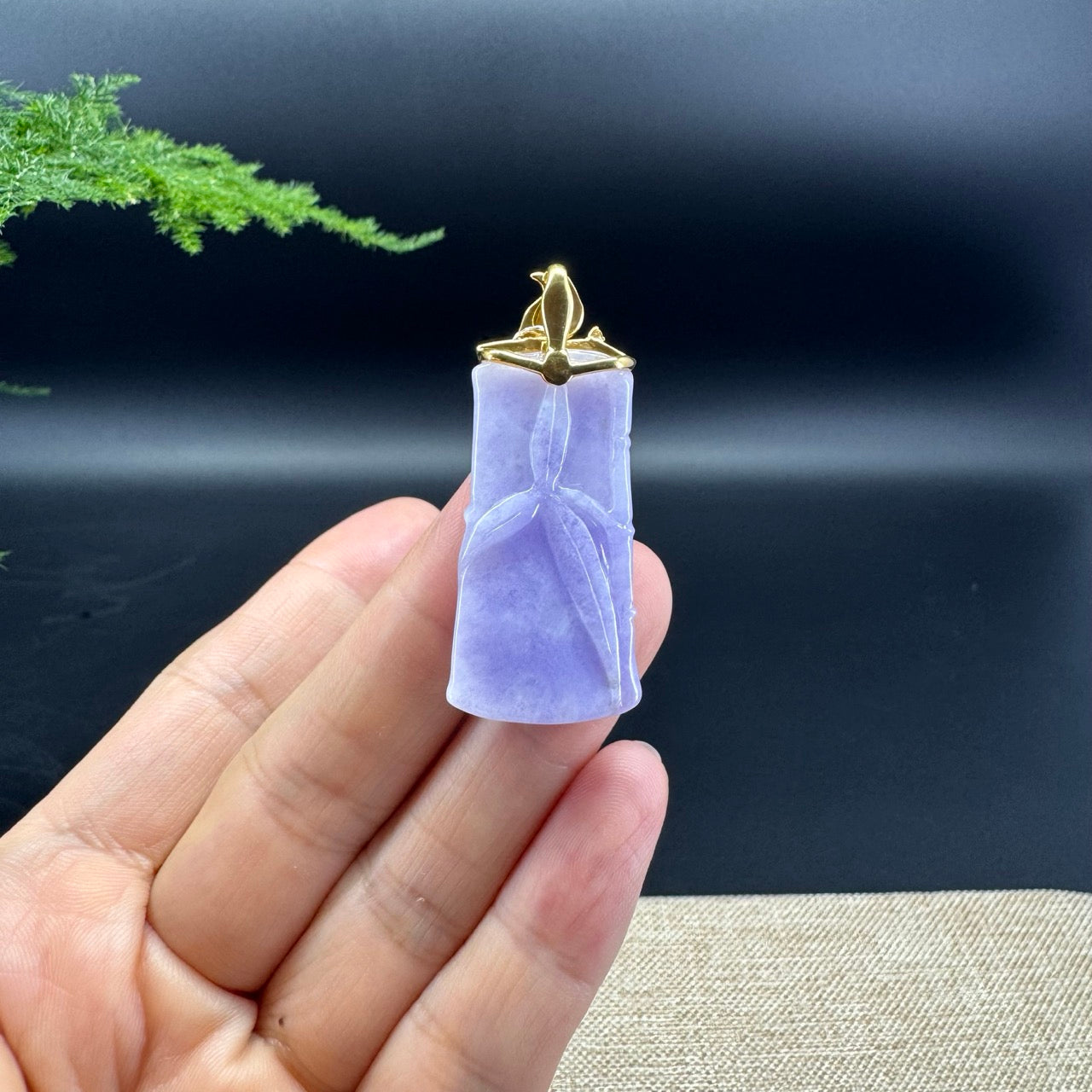 18k Yellow Gold Genuine Burmese Jadeite Bamboo Pendant Necklace