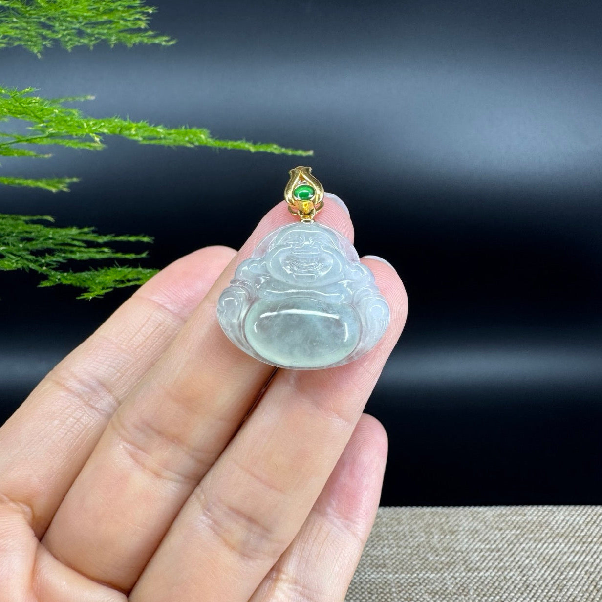 The pendant shape of the buddha.The pendant color is icy green.
