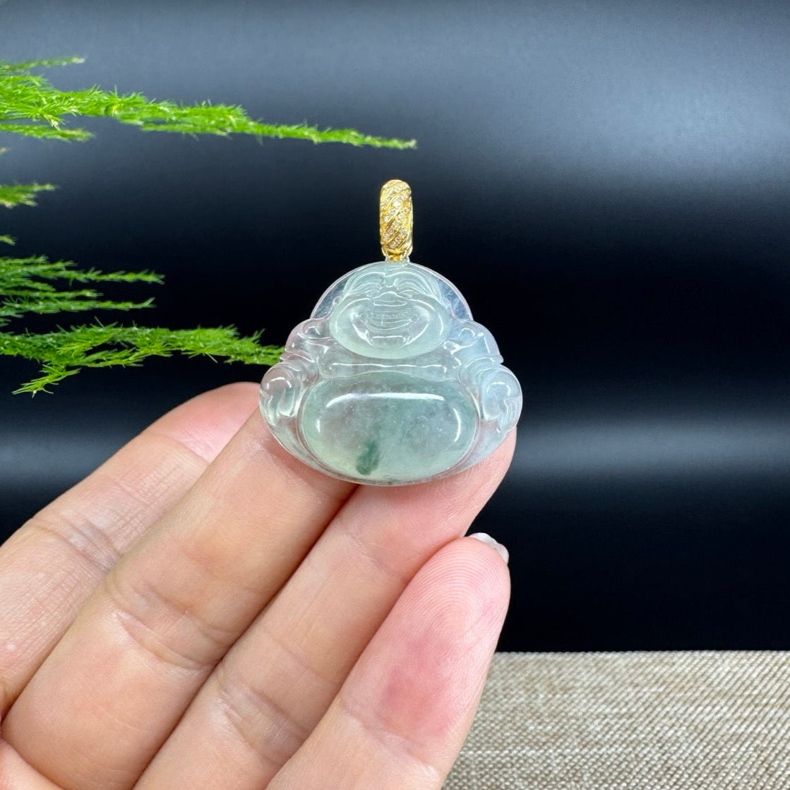 The pendant shape of the buddha.The buddha color is icy green.