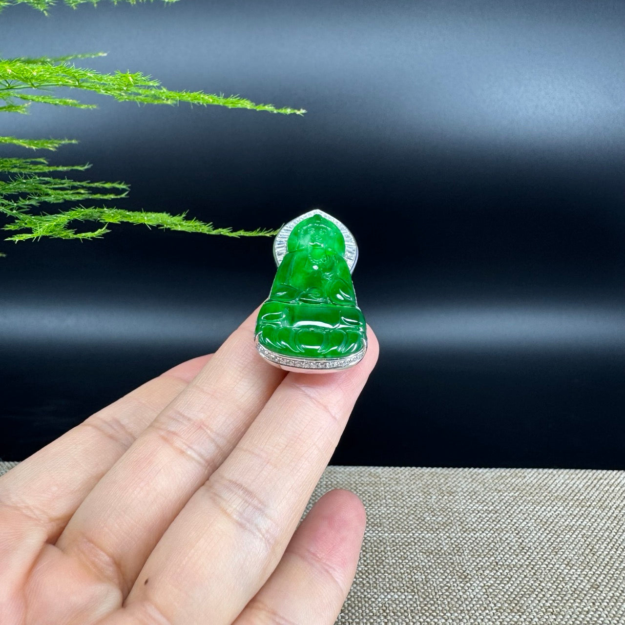 High-end 18K White Gold Guatemala Green Jadeite Jade Guanyin Pendant with Diamond