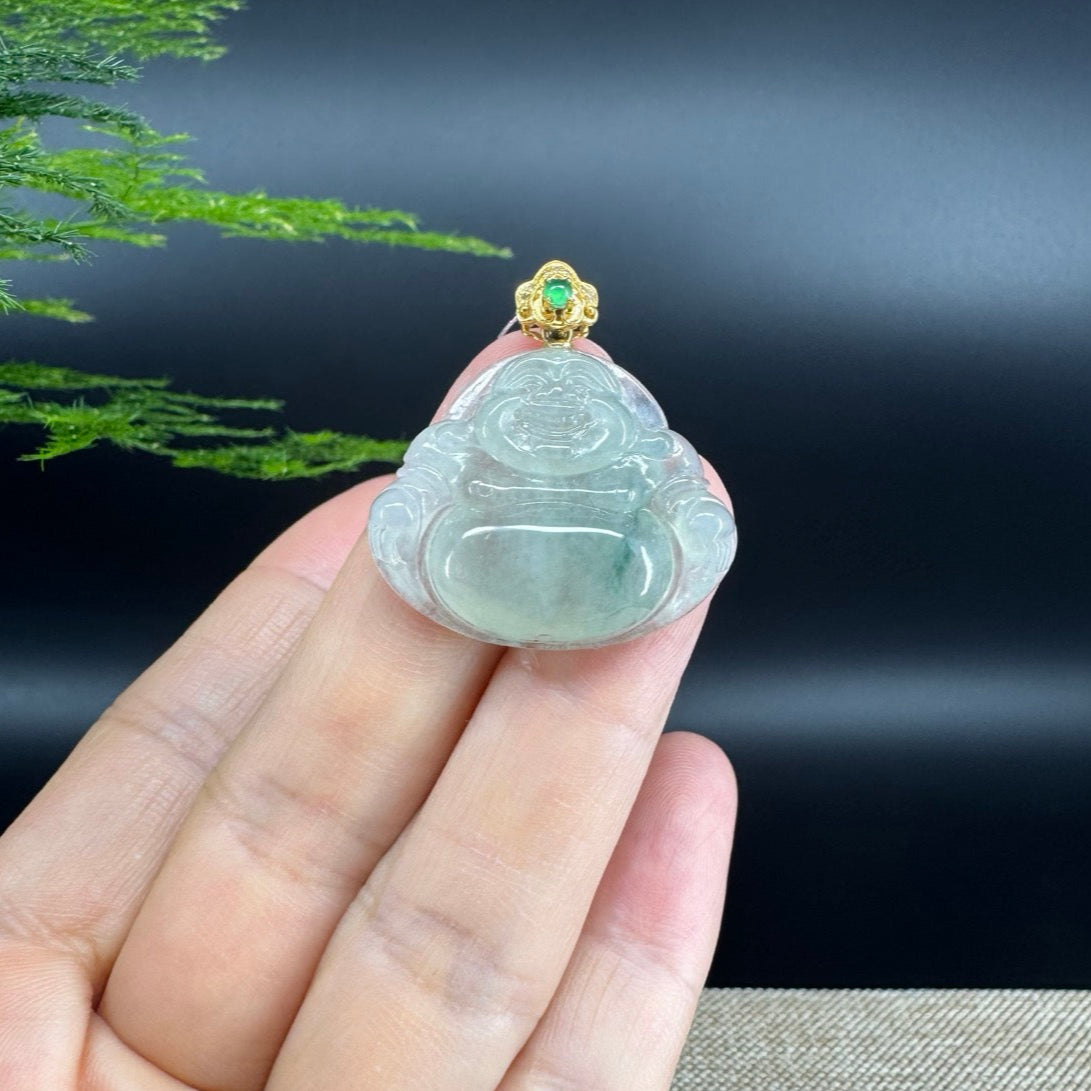 The pendant shape of the buddha.The pendant color is icy green.