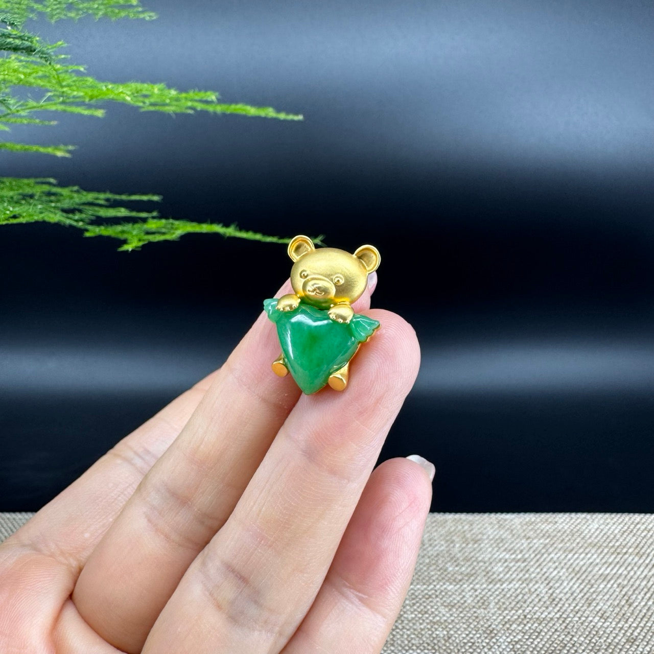 RealJade "Heart Bear" 18k Yellow Gold Genuine Burmese Jadeite  Pendant Necklace