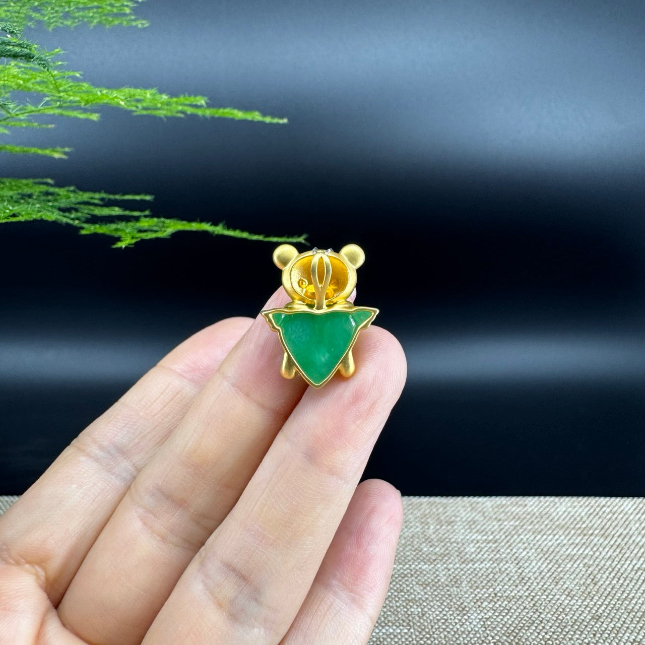RealJade "Heart Bear" 18k Yellow Gold Genuine Burmese Jadeite  Pendant Necklace