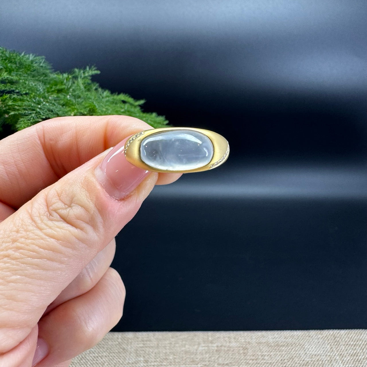 The ring color is icy.