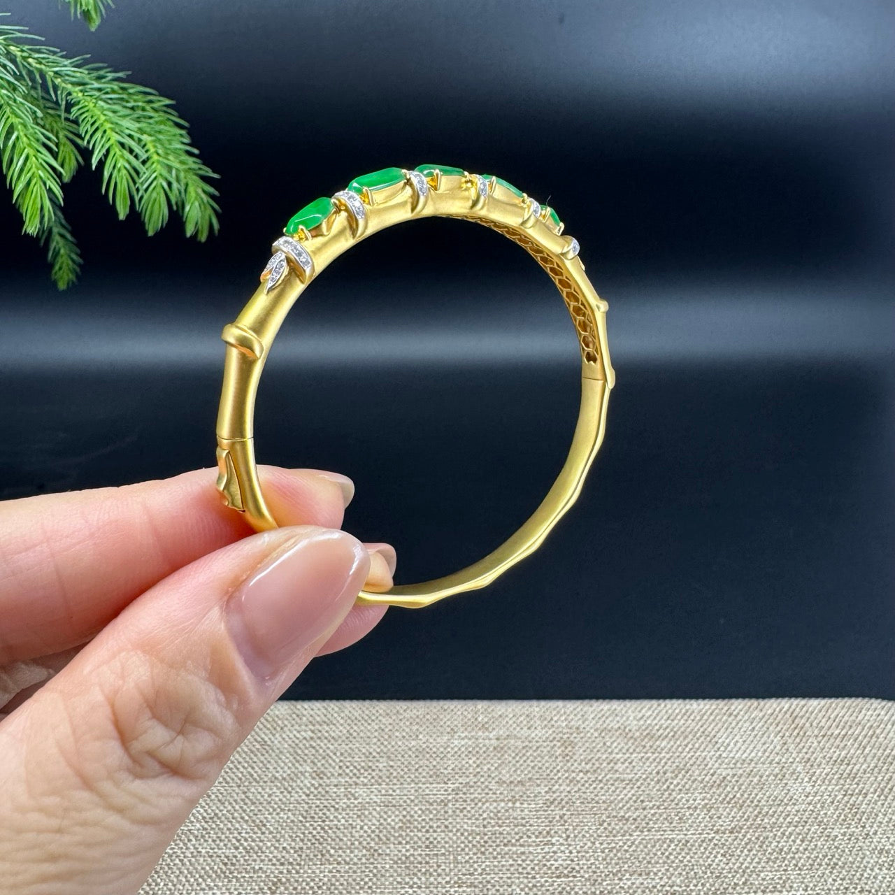 RealJade Luxury 18K Yellow Gold Genuine Green Jadeite Jade Bamboo Bangle With Diamonds