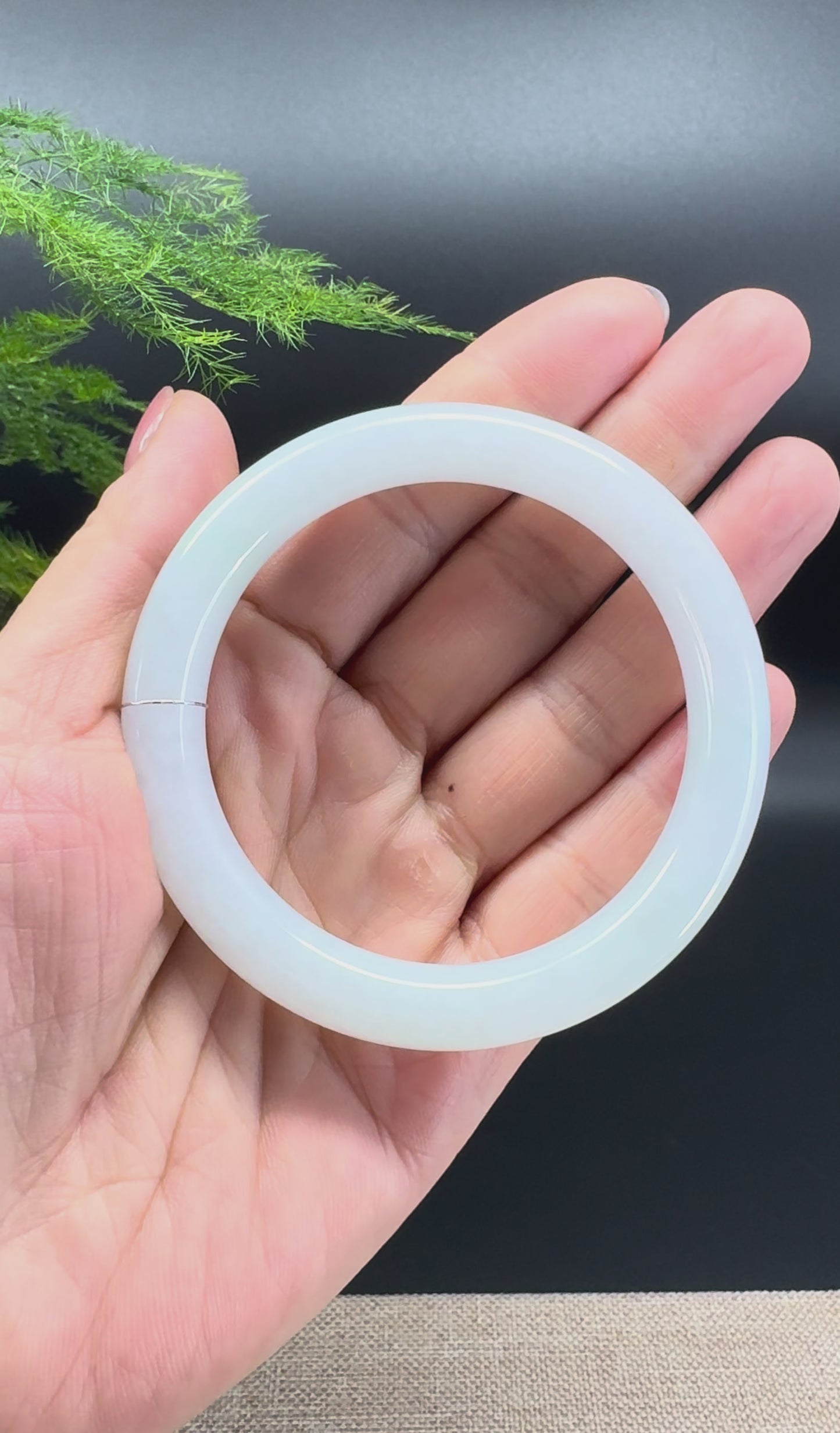 Load and play video in Gallery viewer, Genuine Burmese Icy Green Jade Jadeite Bangle Bracelet ( 54.8mm )
