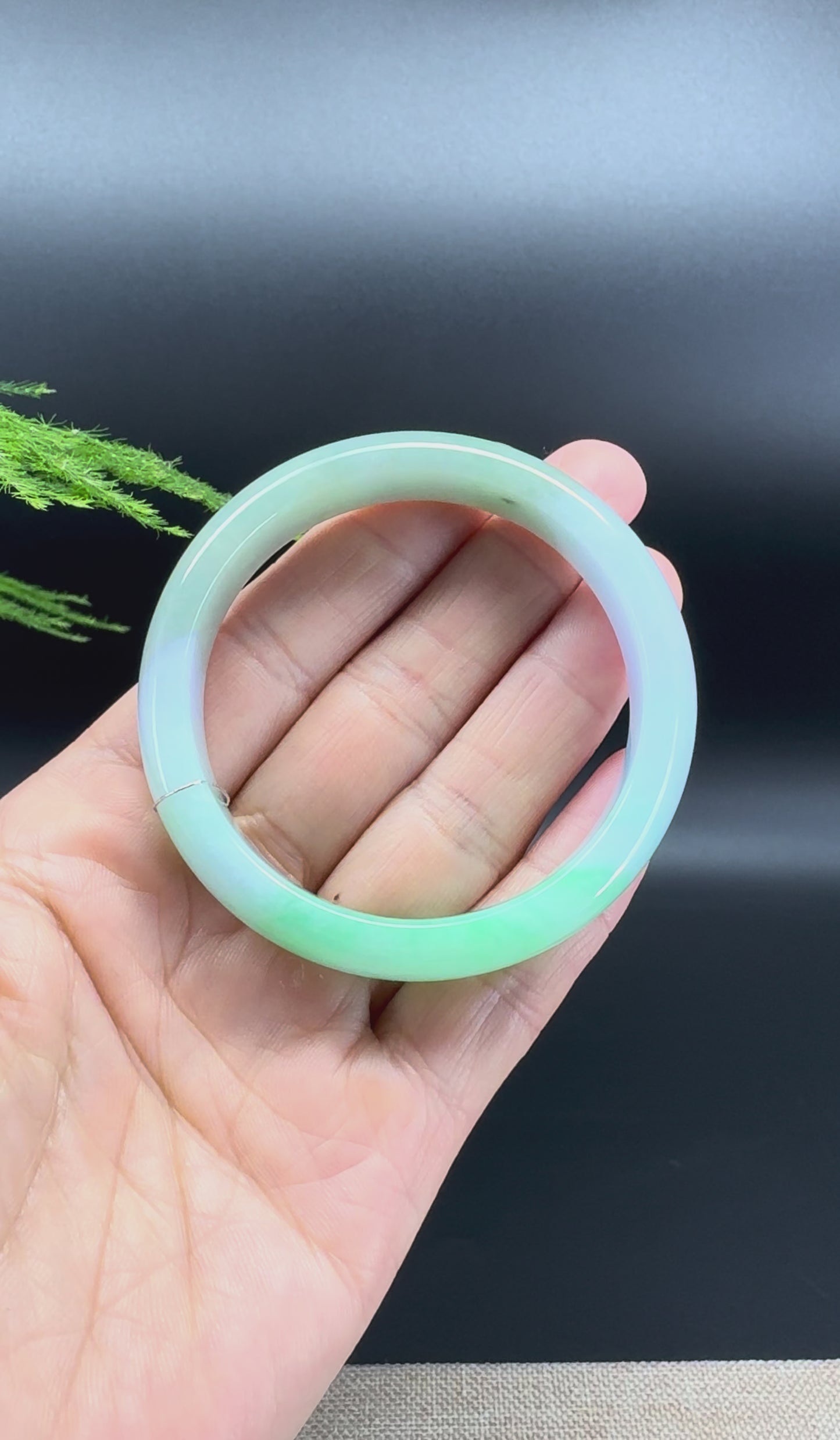 Load and play video in Gallery viewer, Genuine Burmese Light Lavender Green Jadeite Jade Bangle Bracelet ( 52.3mm )

