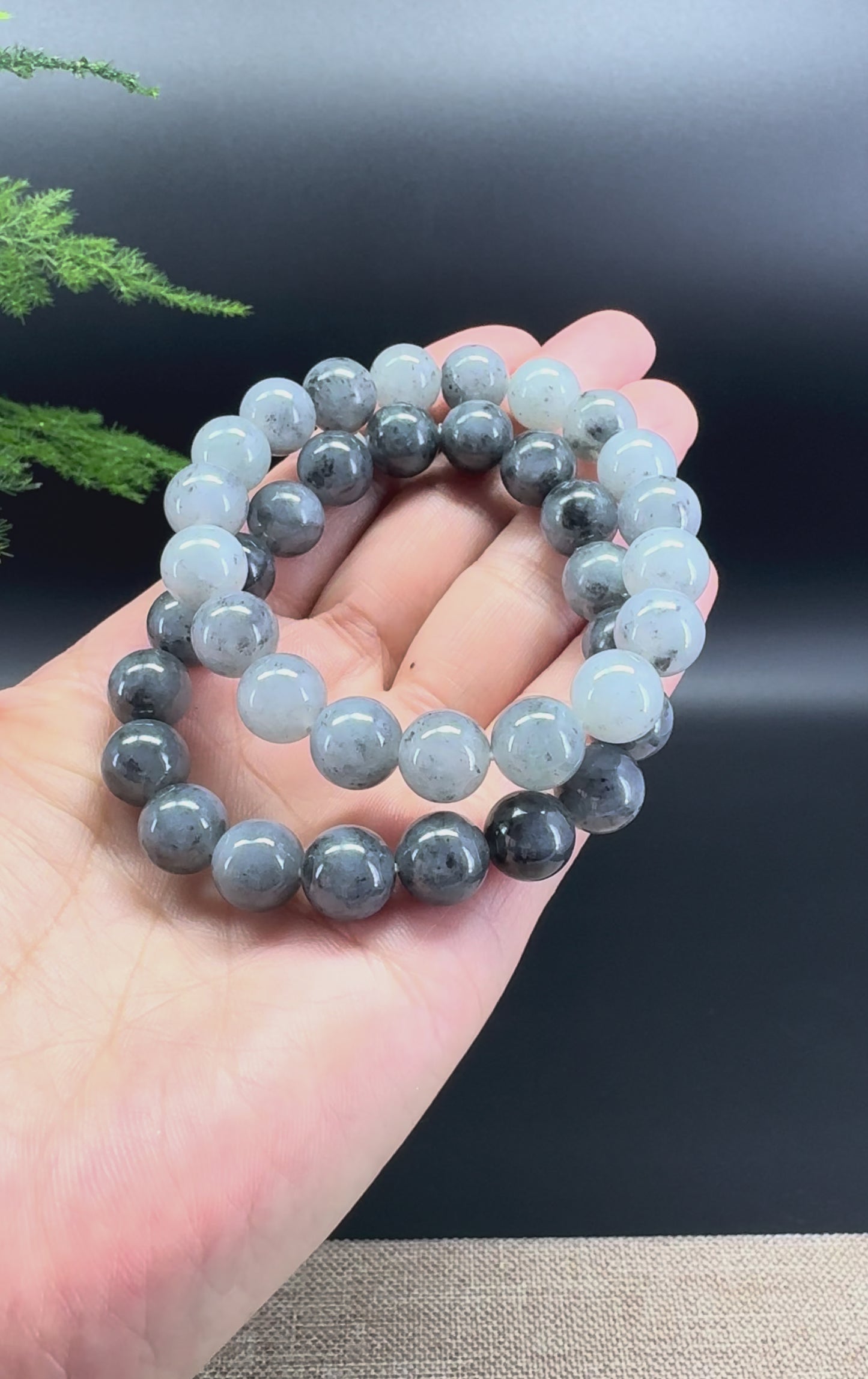 Load and play video in Gallery viewer, Natural Jadeite Jade Round Black Beads Bracelet ( 10 mm )
