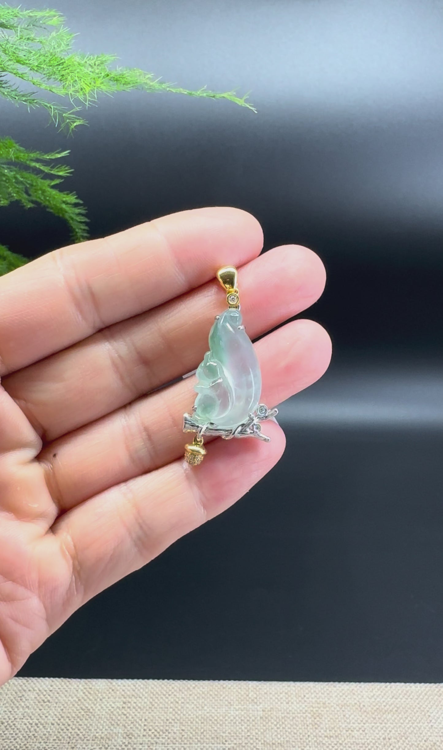 Load and play video in Gallery viewer, High-end 18K Yellow &amp;amp; White Gold Burmese Icy Green Jadeite Jade Squirrel Pendant with Diamond
