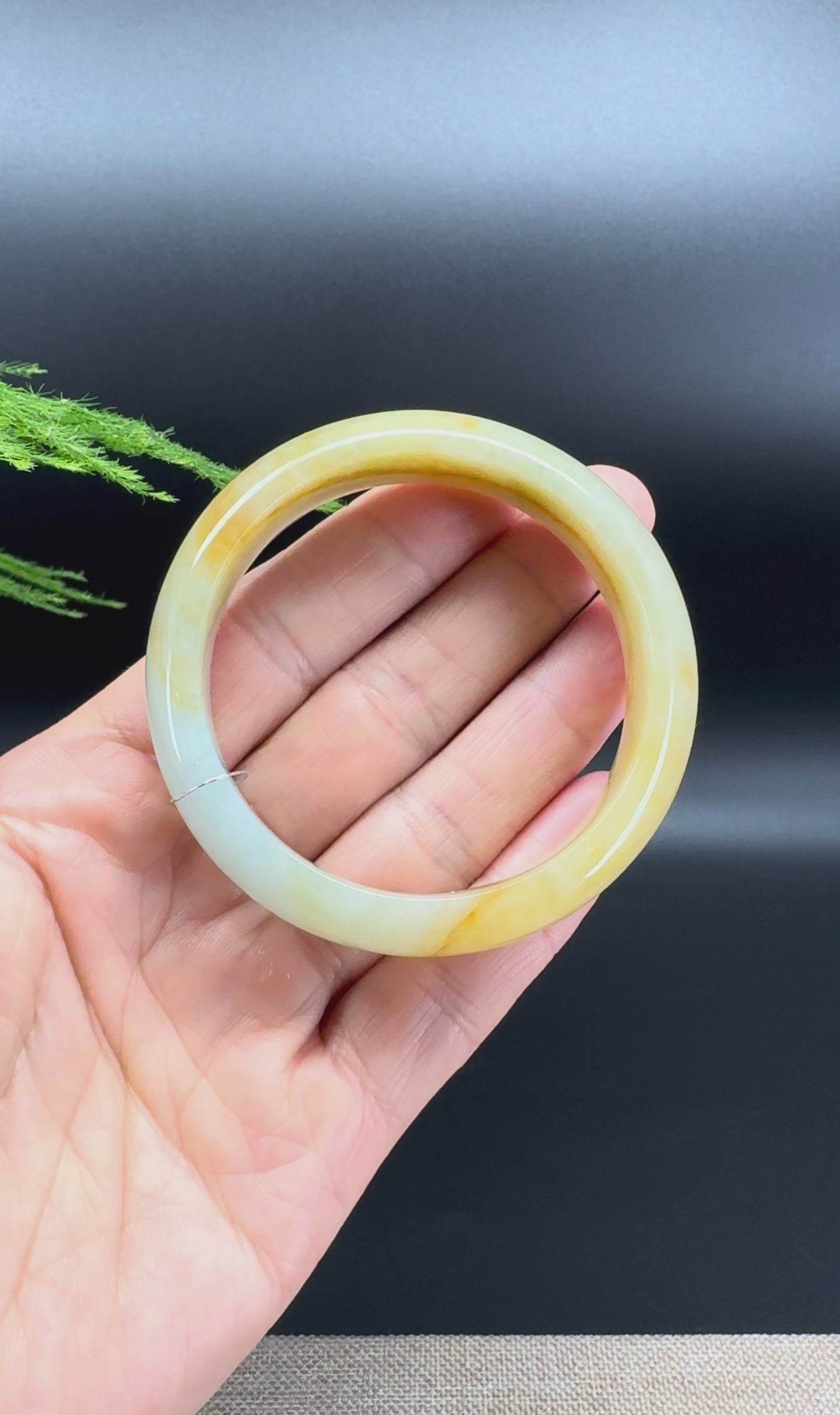 Load and play video in Gallery viewer, Genuine Burmese Yellow Green Jade Jadeite Bangle Bracelet ( 52.3mm )
