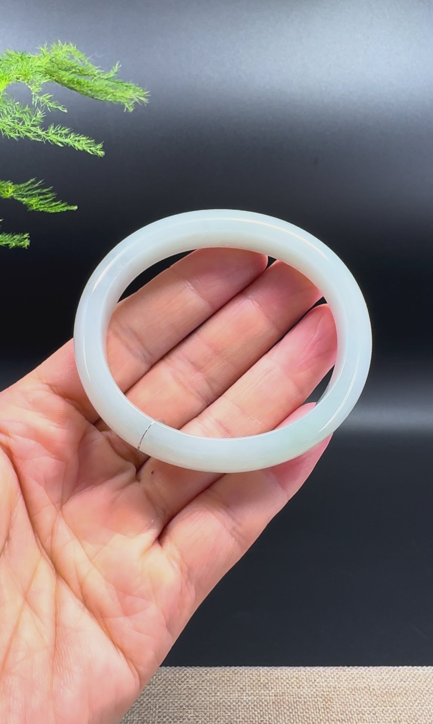 Load and play video in Gallery viewer, Genuine Burmese Green Jade Jadeite Bangle Bracelet ( 54.5*47.7mm )
