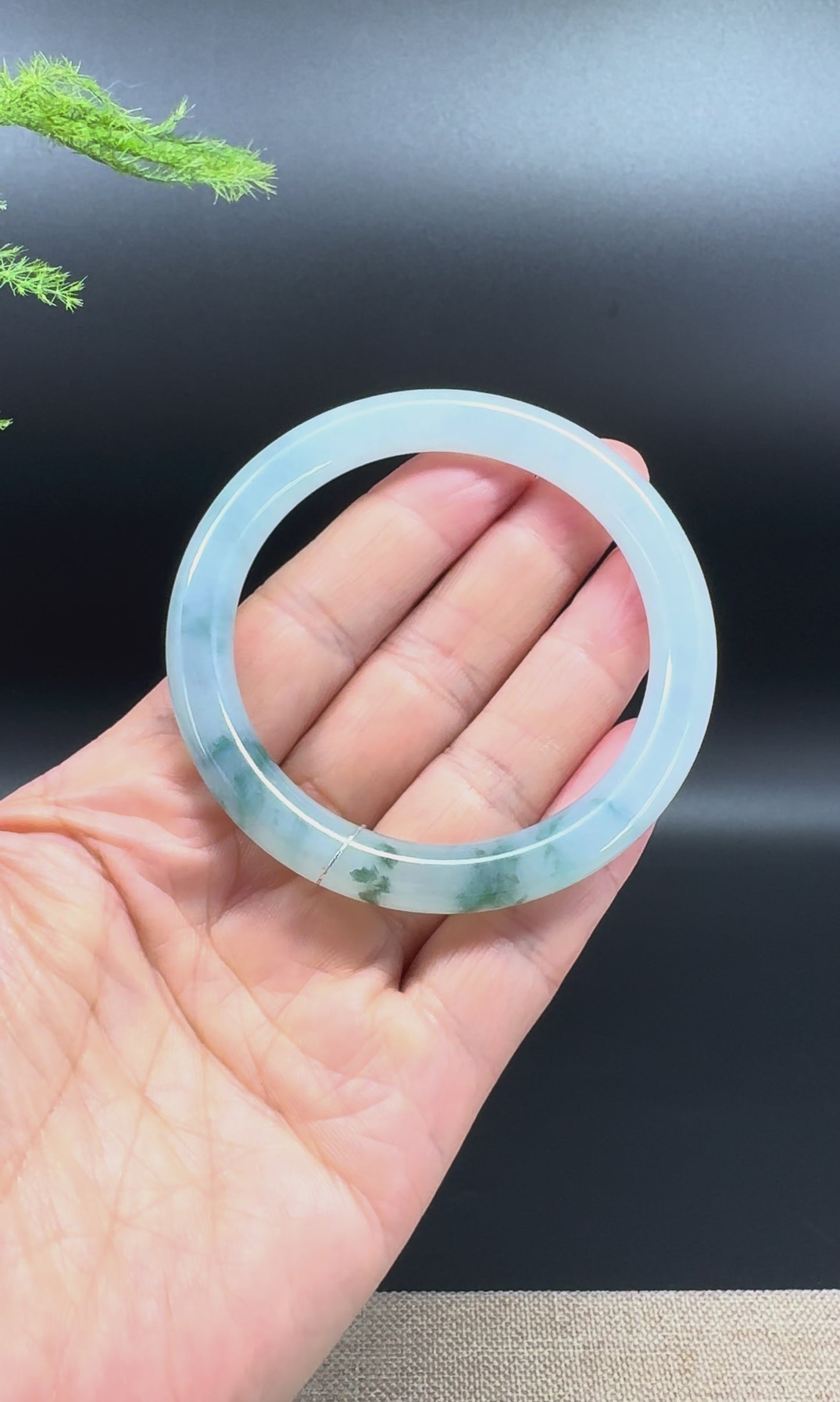 Load and play video in Gallery viewer, Genuine Burmese Icy Blue Flower Jade Jadeite Bangle Bracelet ( 54.9mm )
