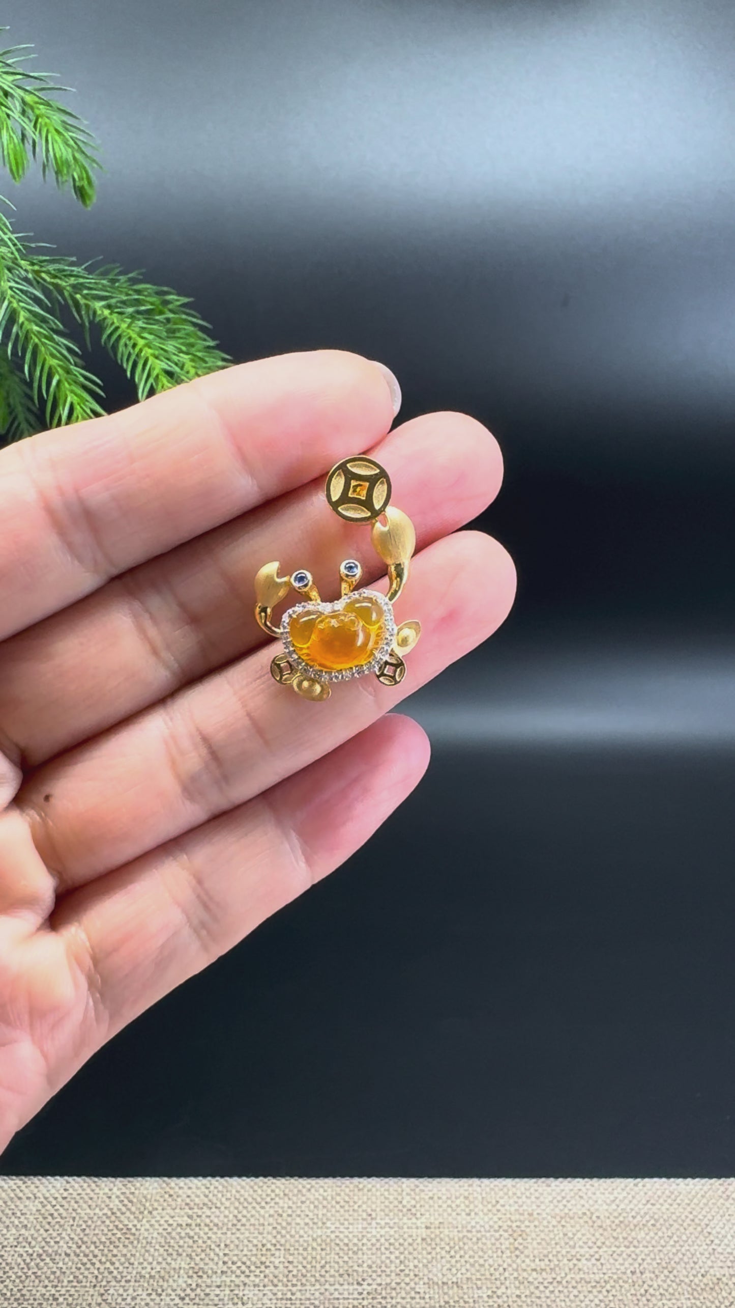 Load and play video in Gallery viewer, RealJade® Co. 18K Yellow Gold Genuine Honey Yellow Jadeite Jade Crab Necklace With Diamonds
