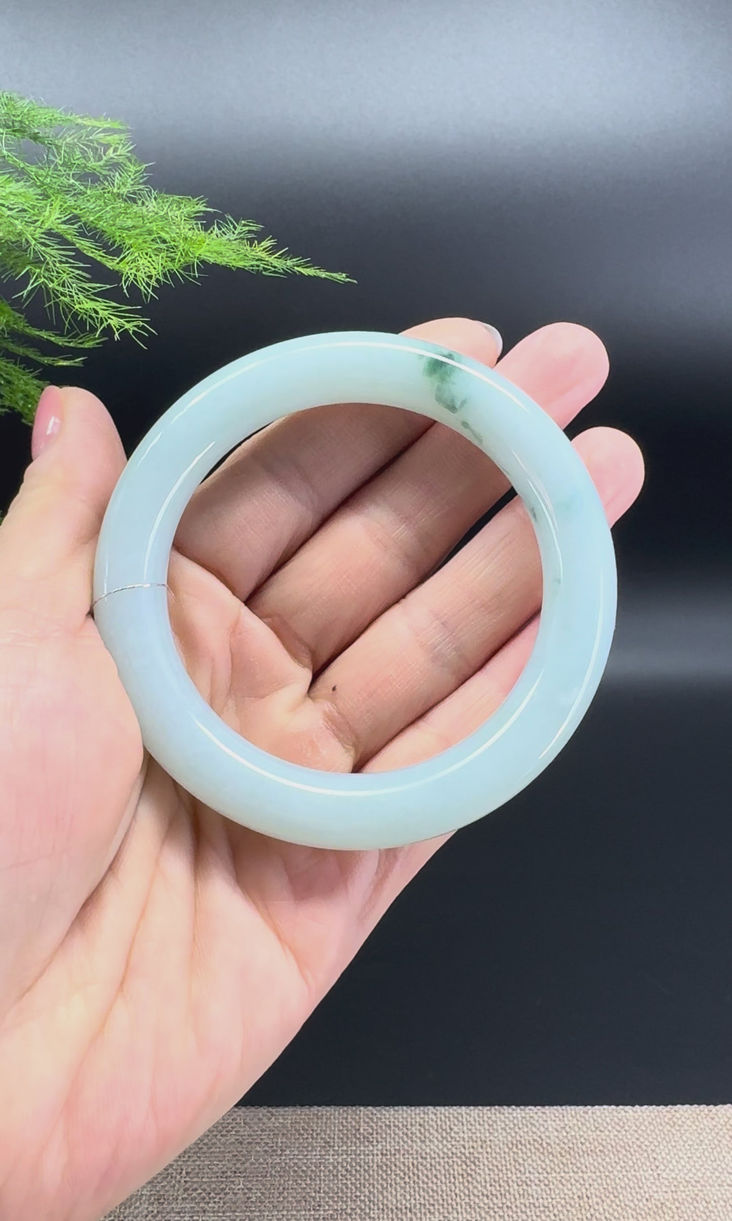 Load and play video in Gallery viewer, Genuine Burmese Green Jade Jadeite Bangle Bracelet (55.6mm)
