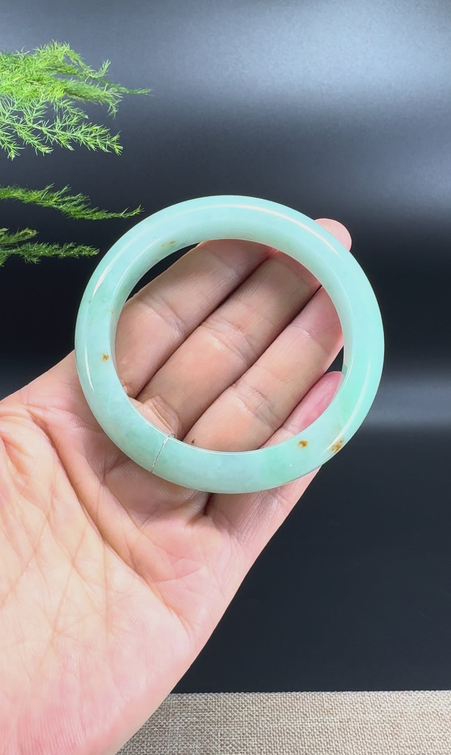 Load and play video in Gallery viewer, Genuine Burmese  Apple Green Jade Jadeite Bangle Bracelet ( 57mm )
