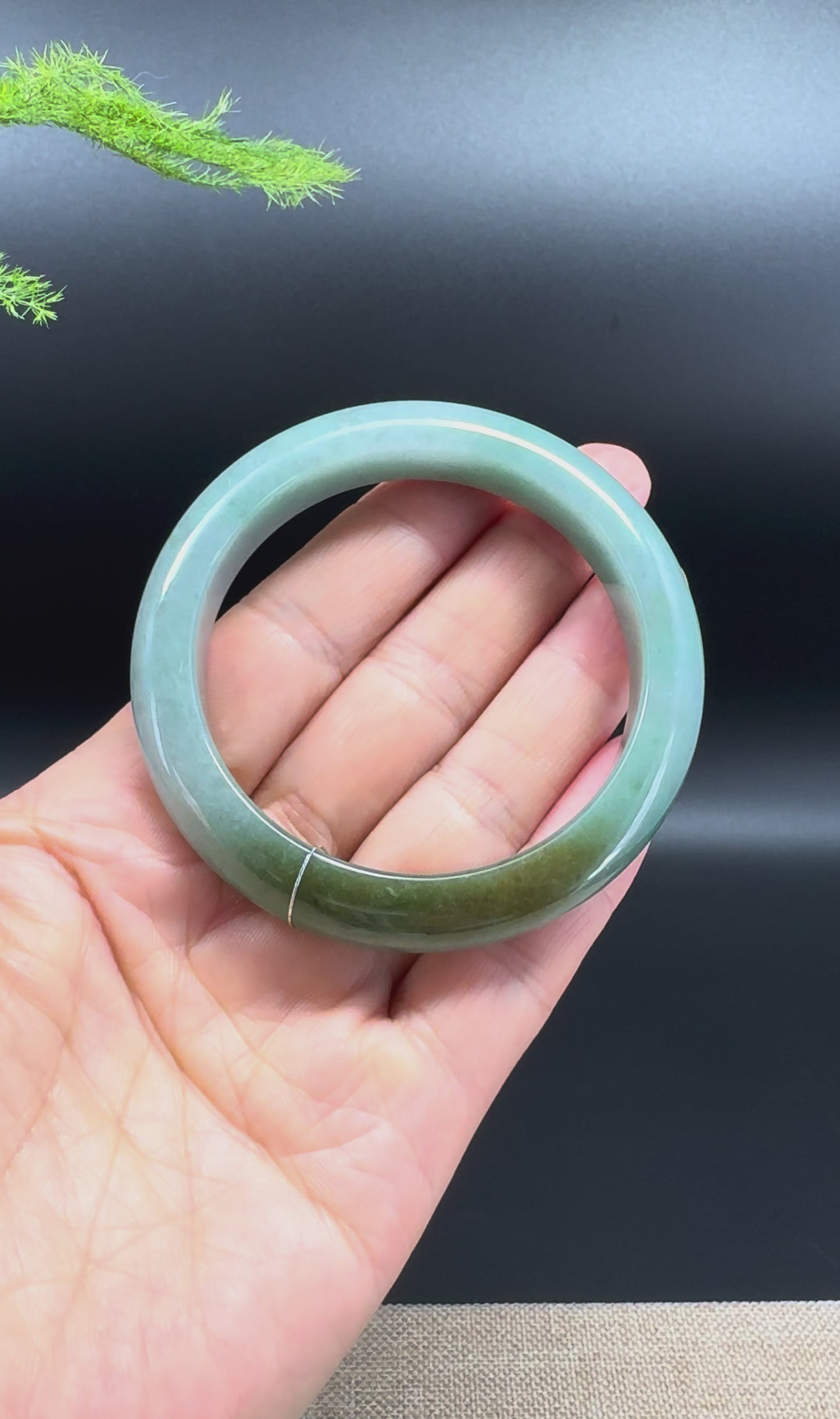Load and play video in Gallery viewer, Genuine Burmese Green Jadeite Jade Bangle Bracelet (54.2mm)
