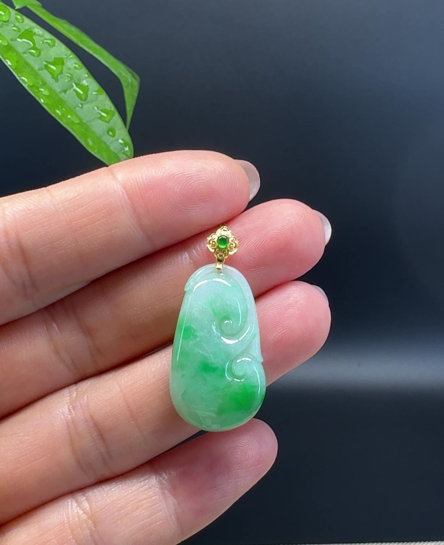 Load and play video in Gallery viewer, RealJade® Co. Genuine Green Jadeite Jade Good Luck RuYi Necklace With 18K Yellow Gold Bail
